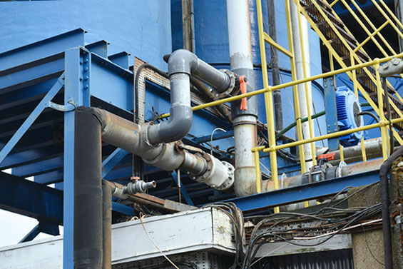 Les vannes à manchon d'AKO régulent le transport de l’eau acidulée chez un fabricant de câbles en acier